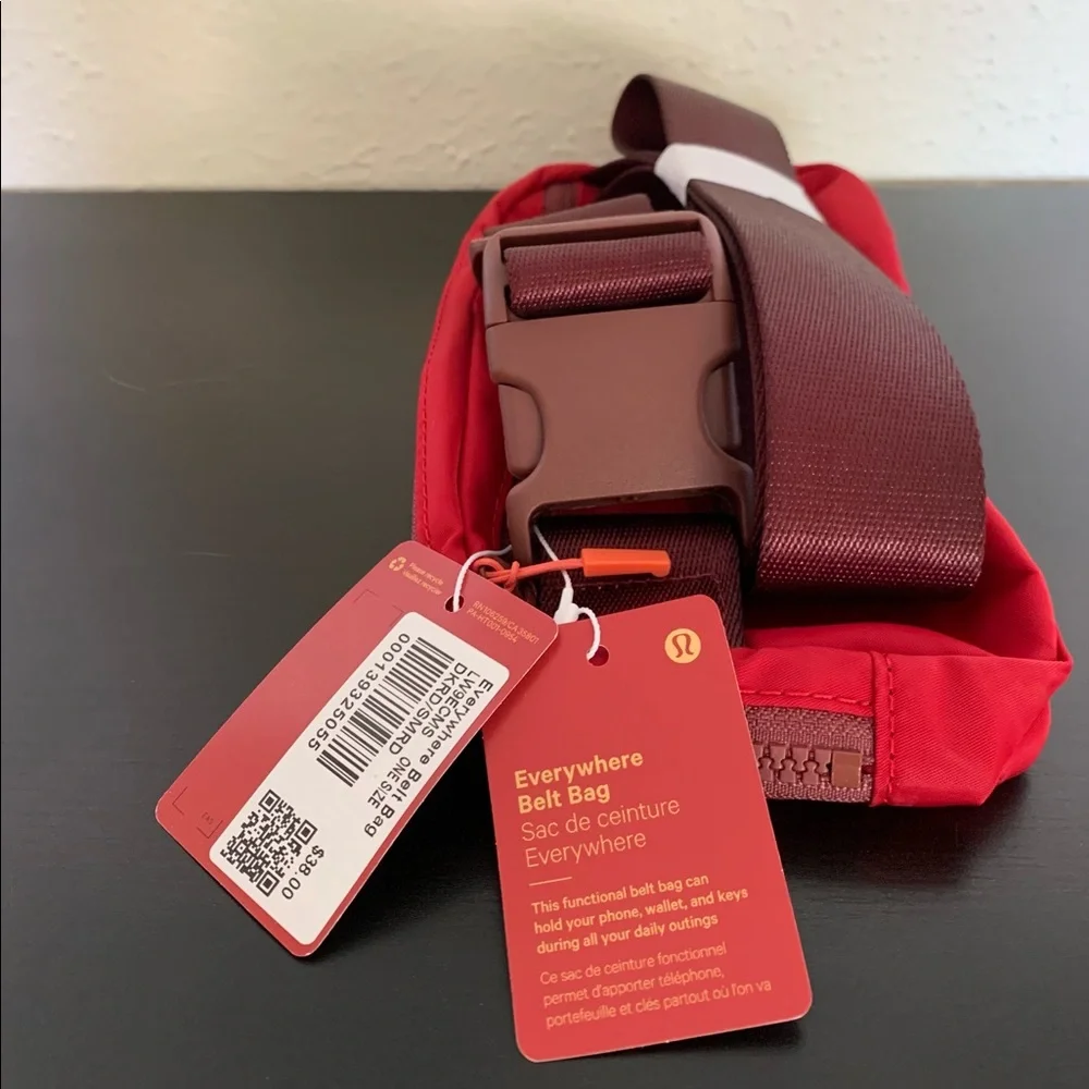 lululemon Lunar New Year Everywhere Belt Bag in Dark Red/Smoky Red Gold NWT New - Picture 6 of 16